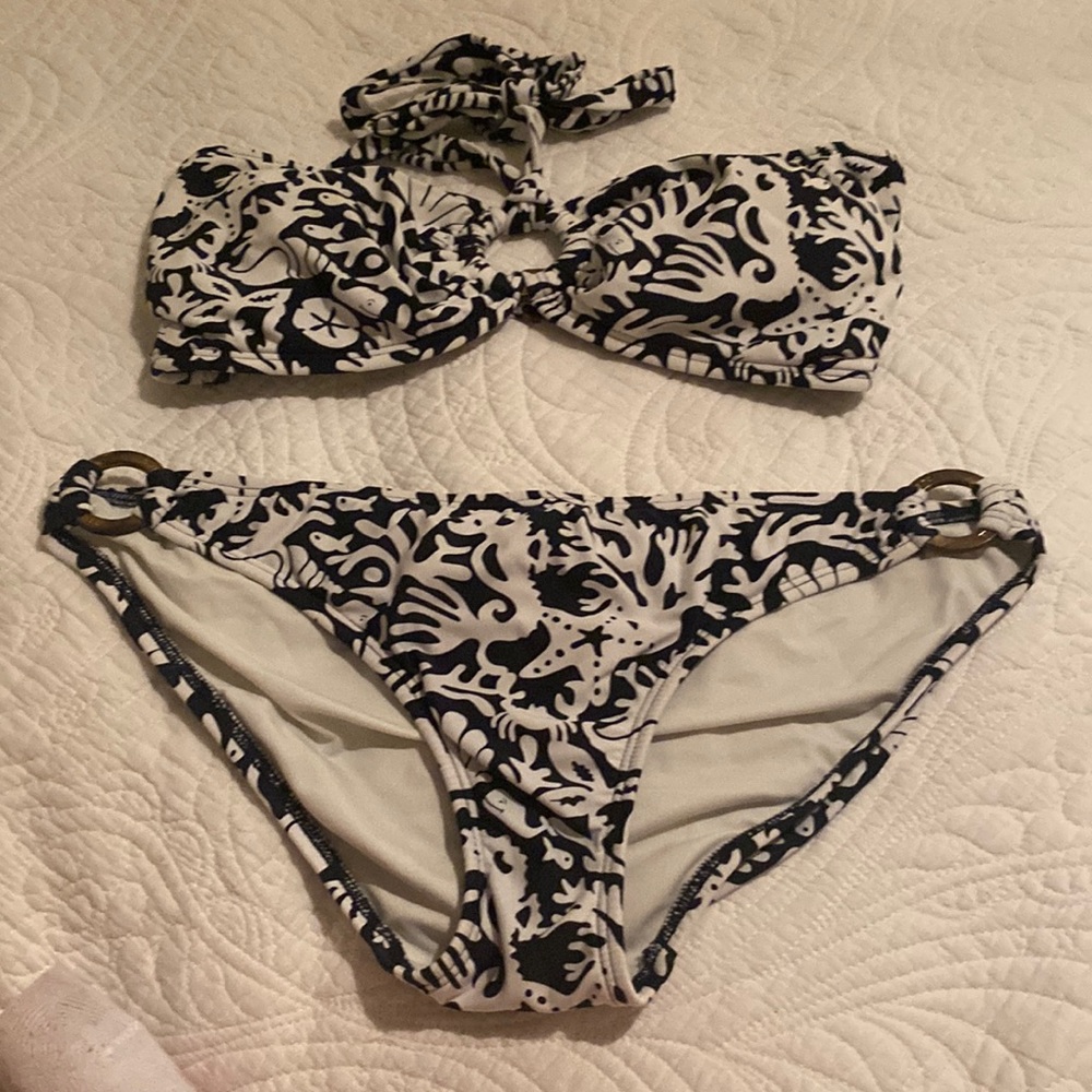 Vineyard Vines bikini, bottom M, top XL, Navy and White